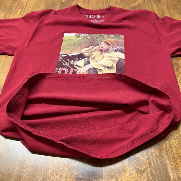 It Was Like Slow Motion Red Long Sleeve Shirt Taylor Swift Official Merch Size L - Picture 7 of 8